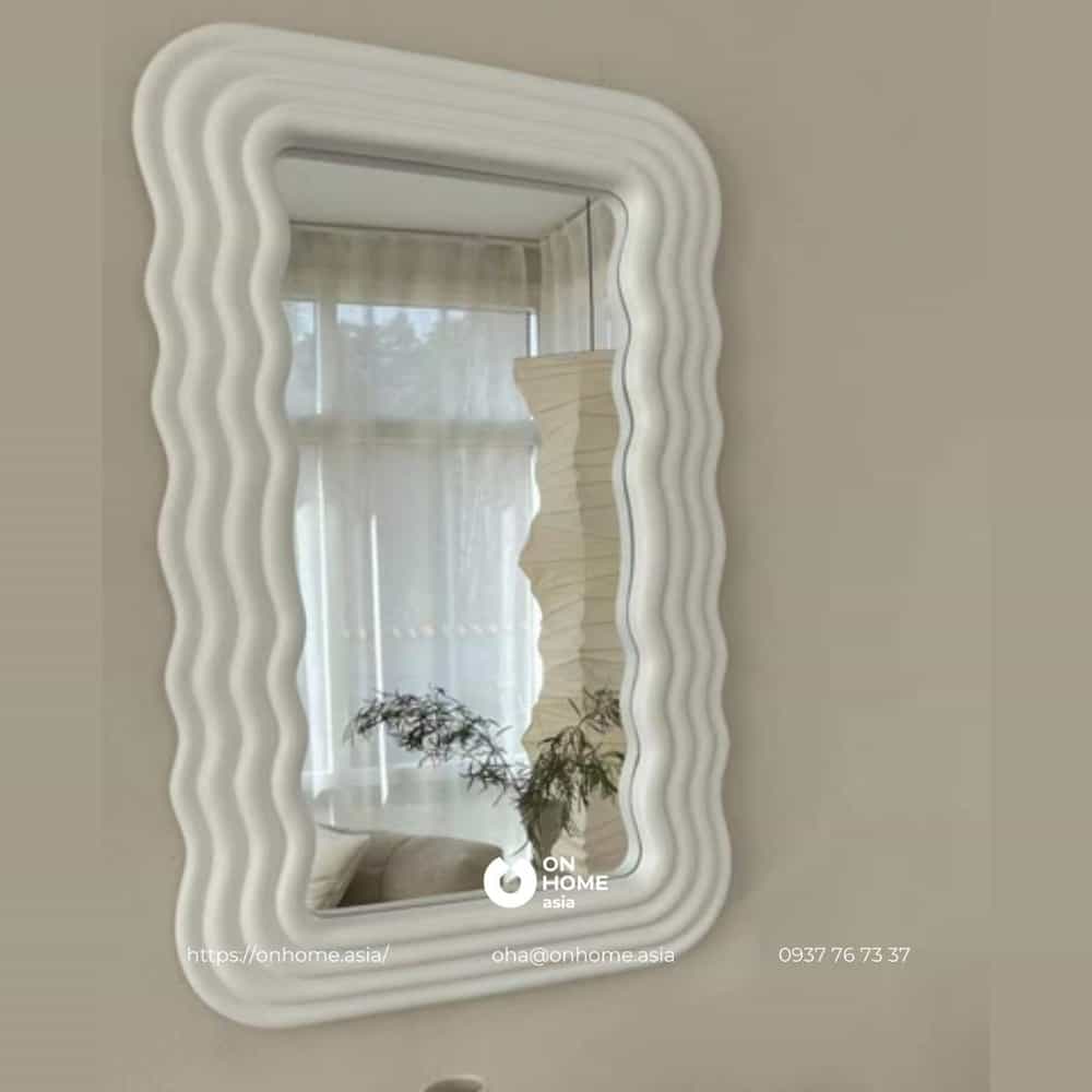 Gương treo tường soi toàn thân màu trắng đẹp mắt