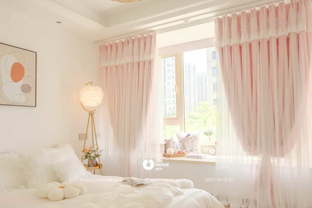 Rèm voan trang trí phòng ngủ màu hồng ngọt ngào